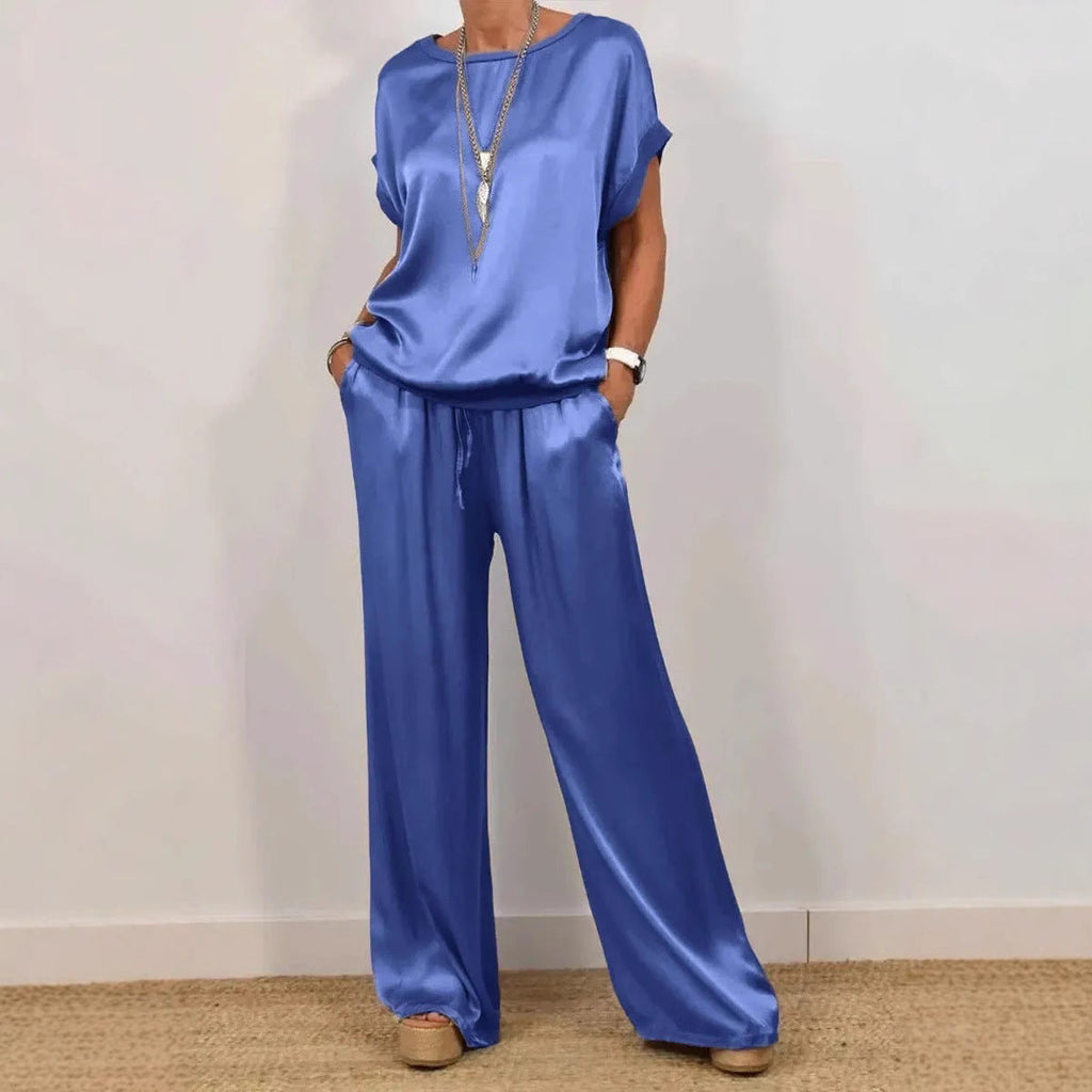 Women's elegant lounge set with flowing cut and elasticated waistband, size