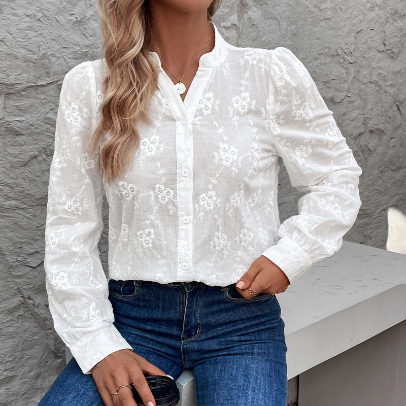 Damenbluse mit elegantem floralem Lochmuster, Größe