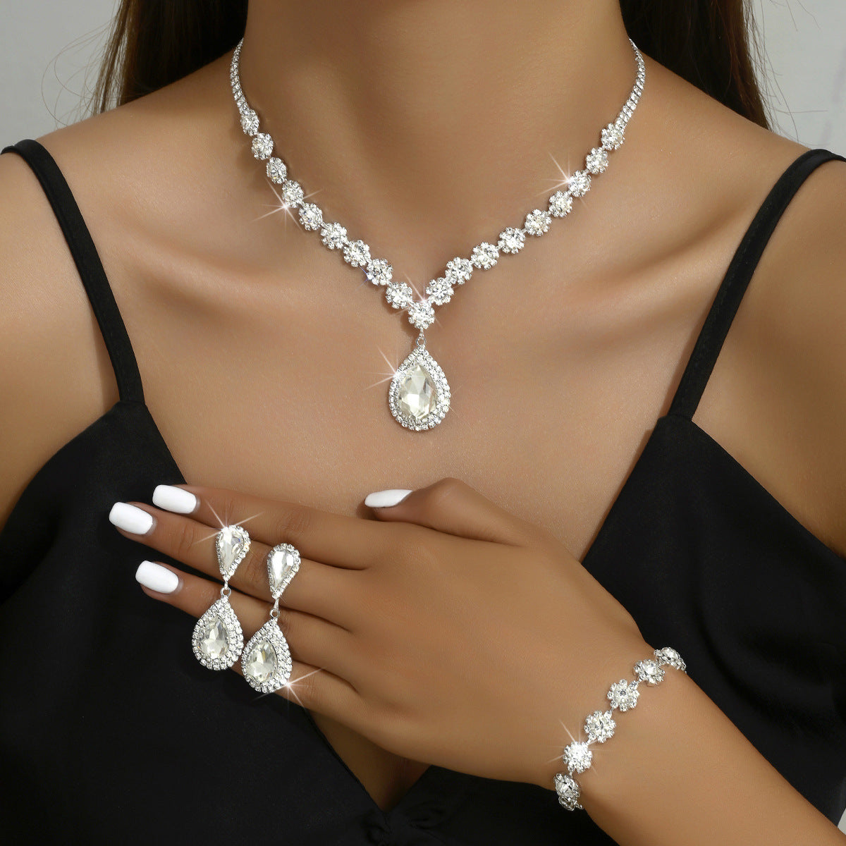Valenzora - Galvanized Rhinestone Jewelry Set