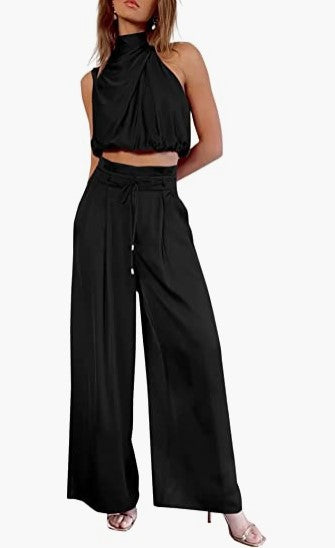 Airy and fashionable set