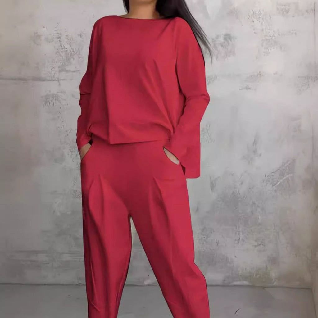 Valenzora | Solid color slim-fit trouser suit with round neckline