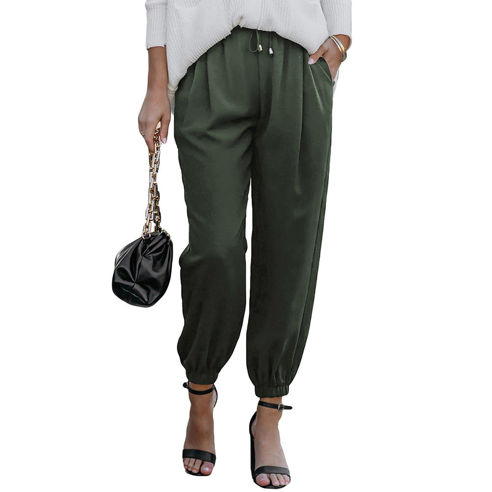 Women's casual leisure trousers with elasticated waistband and practical pockets, size S
