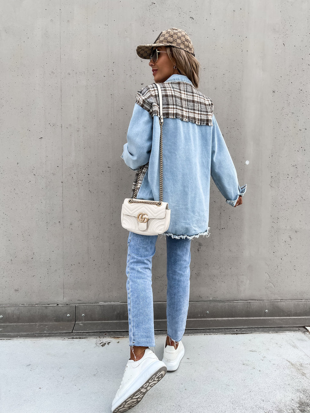 Valenzora | Casual button-front long-sleeved denim shirt