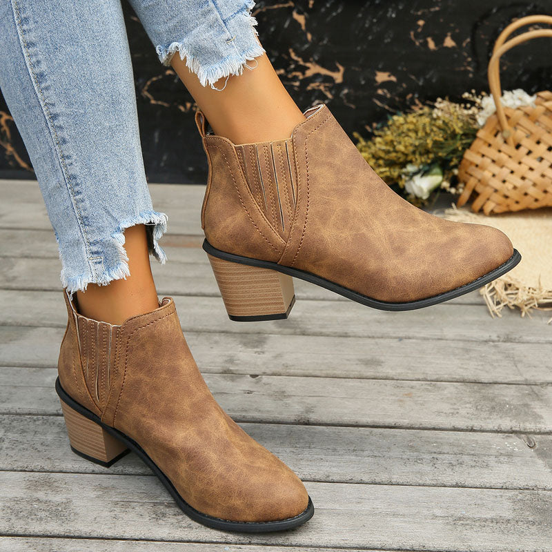 Valenzora | Vintage ankle boots with chunky heel