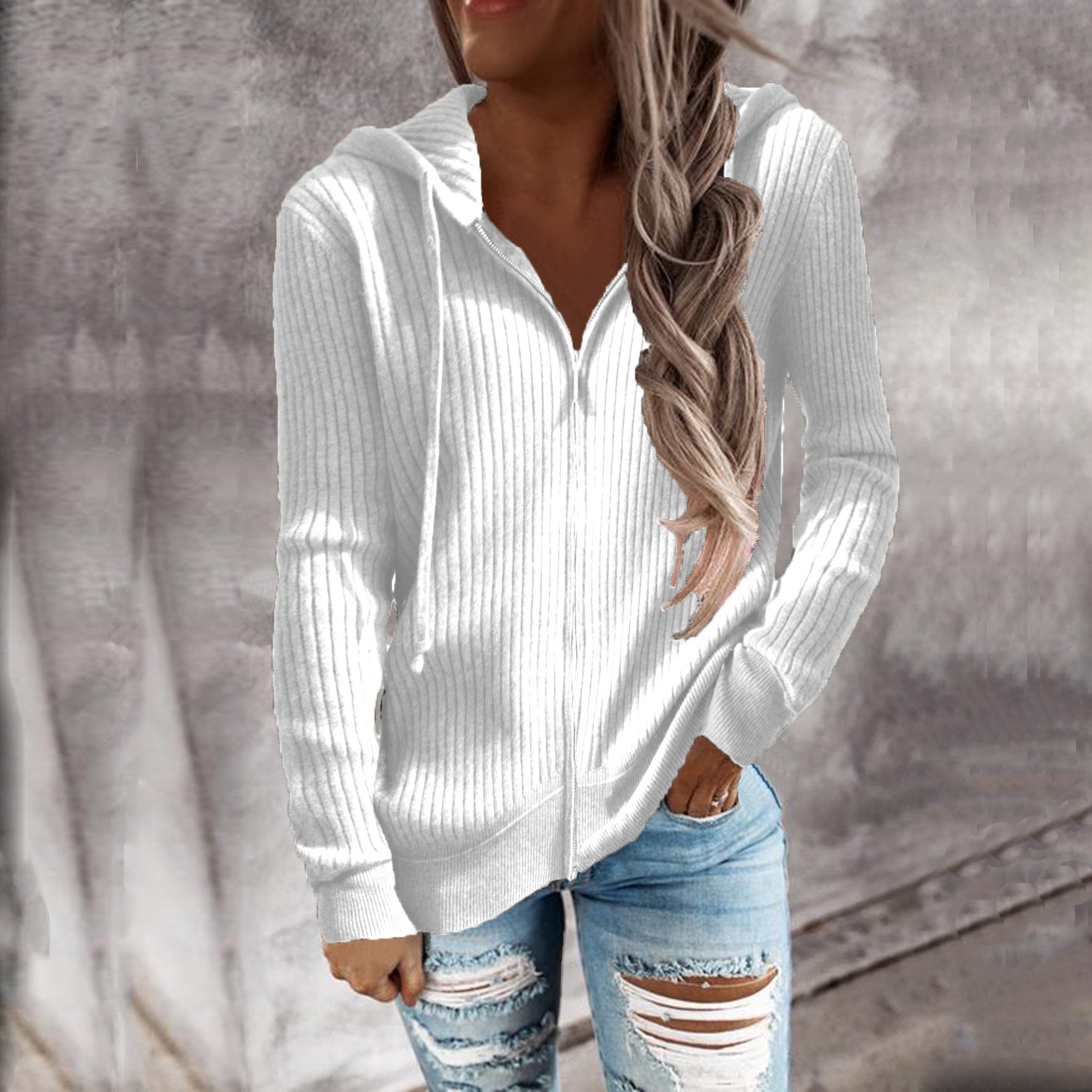 Women's hooded jacket with ribbed texture and practical pockets, size