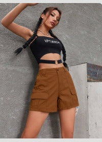 Women's cargo shorts with practical side pockets and a comfortable fit, size S
