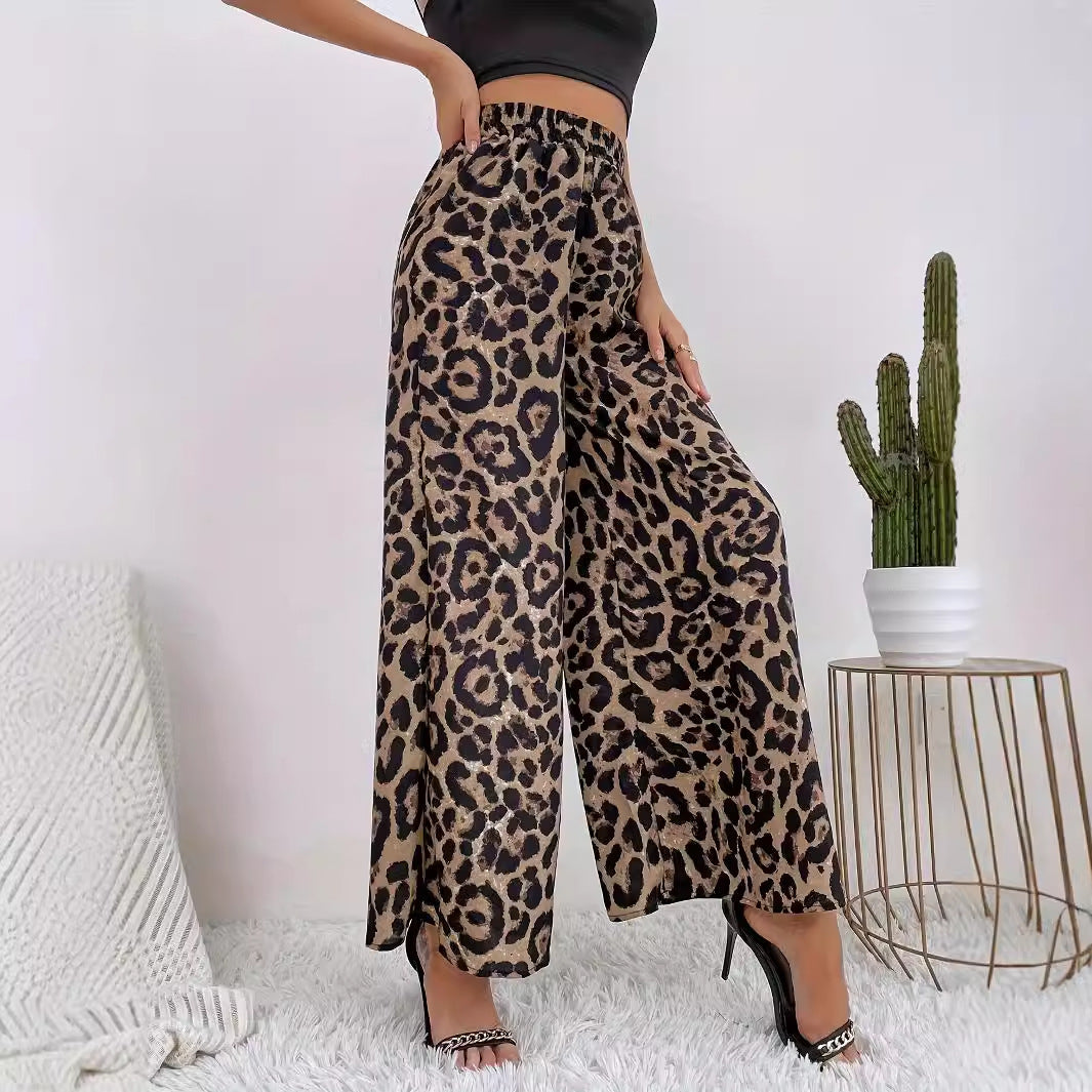 Damenhose mit weitem Bein im Leopardenmuster aus fließendem Material mit elastischem Bund, Größe S