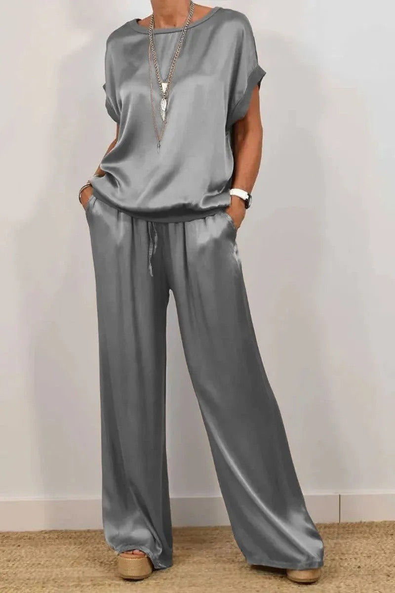 Women's elegant lounge set with flowing cut and elasticated waistband, size