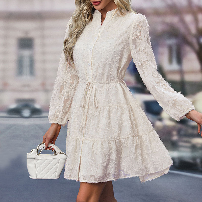 Damenblusenkleid mit hohem Ausschnitt und verspieltem Design, Größe Valenzora