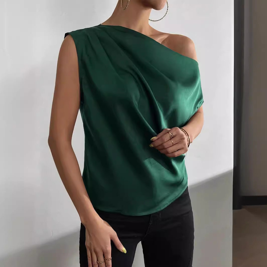 Asymmetrisches Damentop mit Drapierungen und elegantem Schnitt, Größe
