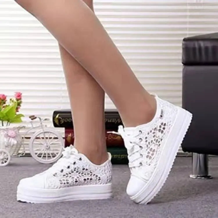 Valenzora | Women's lace platform sneakers – Elegant and breathable style