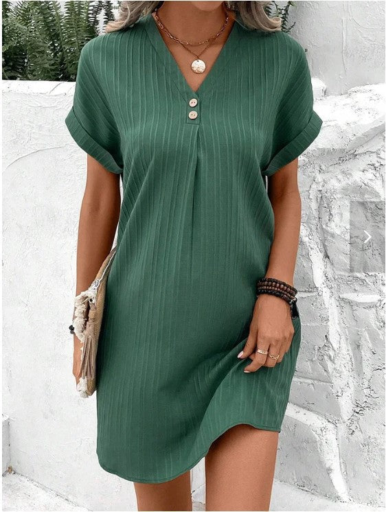 Women's short-sleeved dress with button placket and fine vertical stripe pattern, size