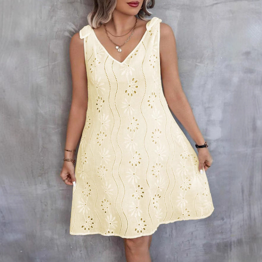 Valenzora | Embroidered Hollow Lace-Up Sleeveless V-Neck Dress