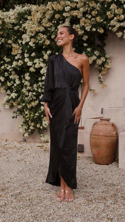 Valenzora | Satin-Maxikleid mit One-Shoulder