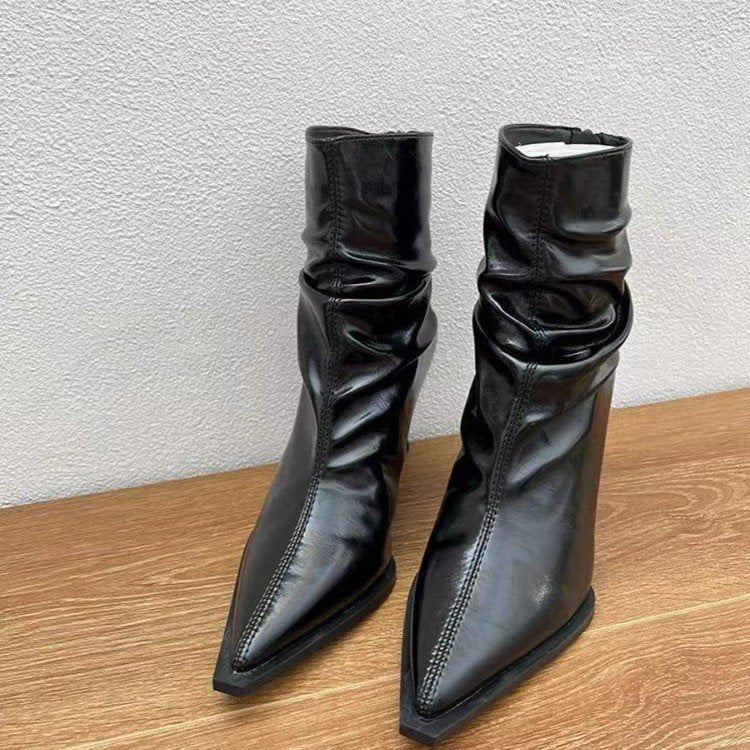 Women's elegant ankle boots with a pointed toe and casual slip-on design, size S