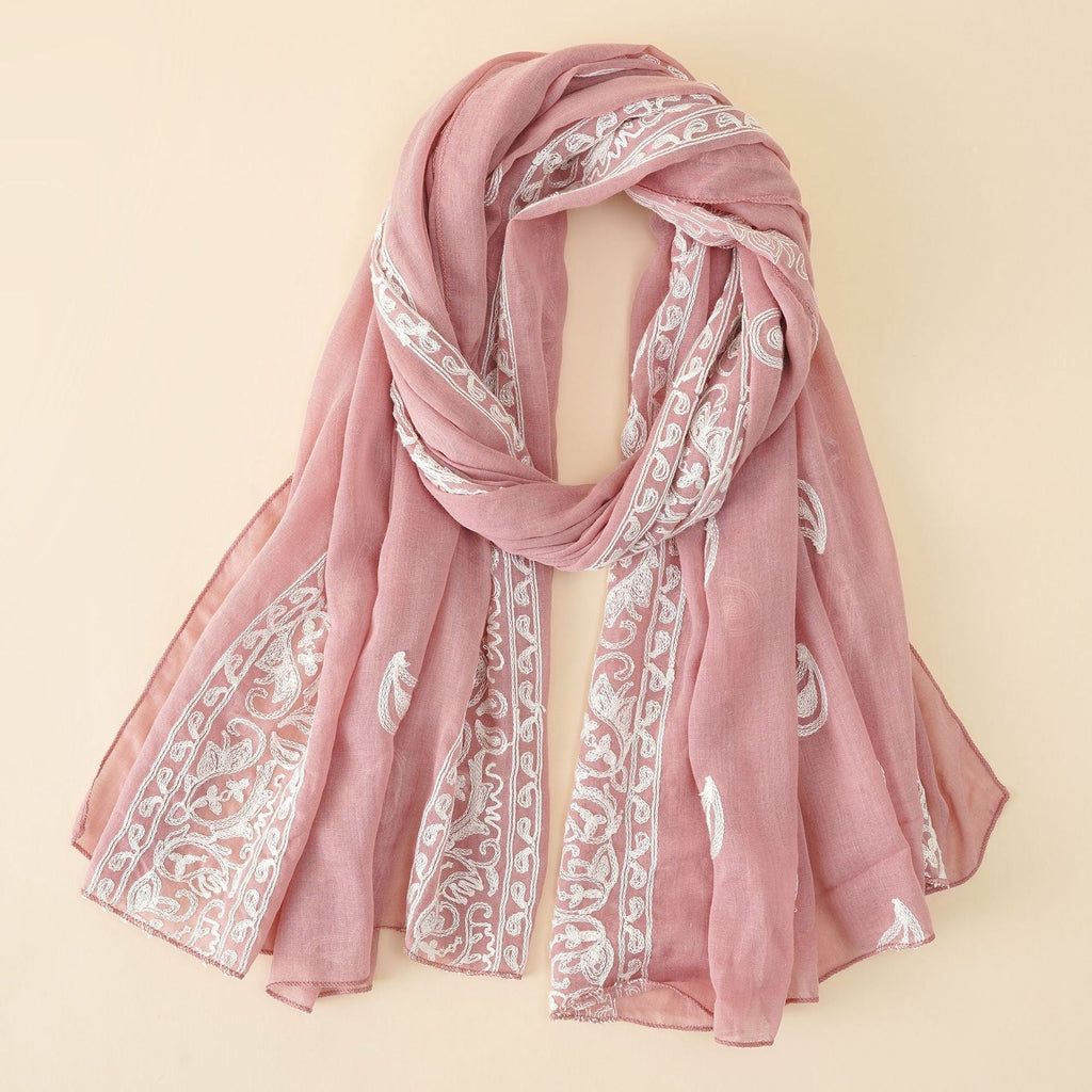 Women's elegant scarf made of high-quality chiffon with delicate embroidery, size [size missing]