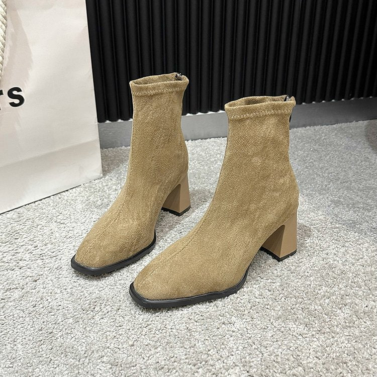 Women's ankle boots with elegant block heel and soft suede, size S