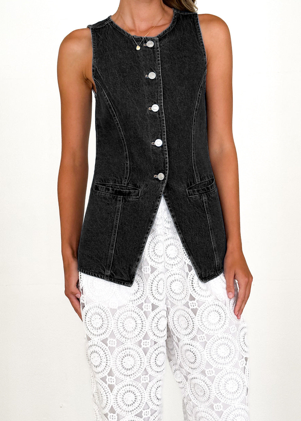 Damen-Jeanshemdjacke mit modernem Schnitt und Knopfdetails, Größe S