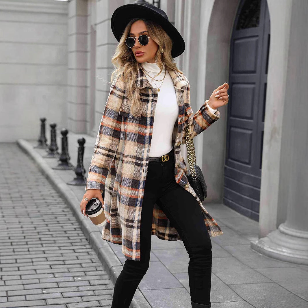 Women's checked oversized winter coat with practical pockets and button detail, size S