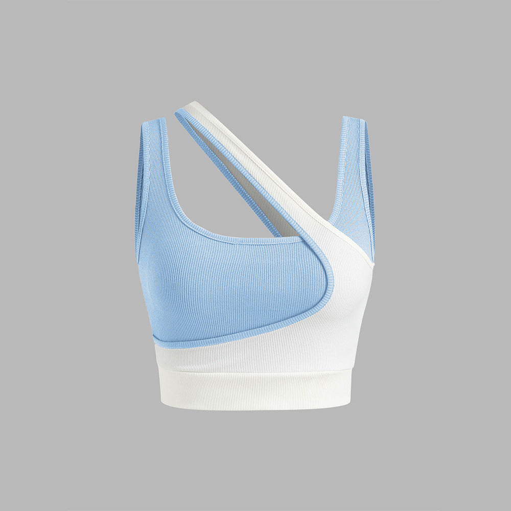 Women's sports bra with innovative cut and enhanced support, size
