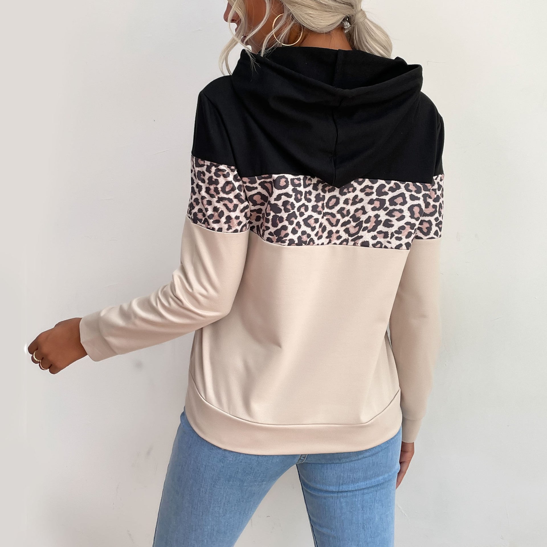 Damen-Hoodie mit modischem Leopardenprint und sportlicher Passform, Größe S