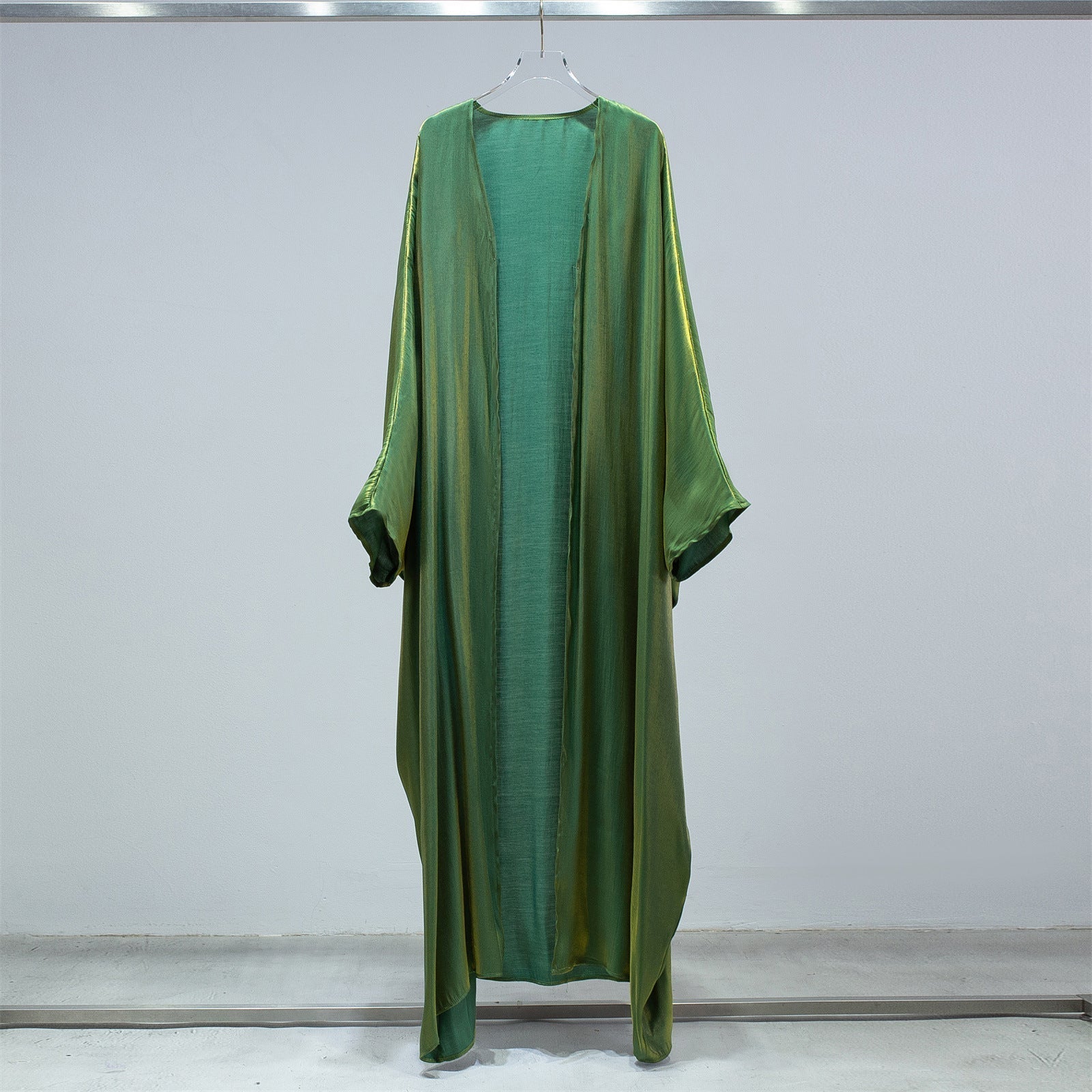 Größe des langen Cardigans für Damen