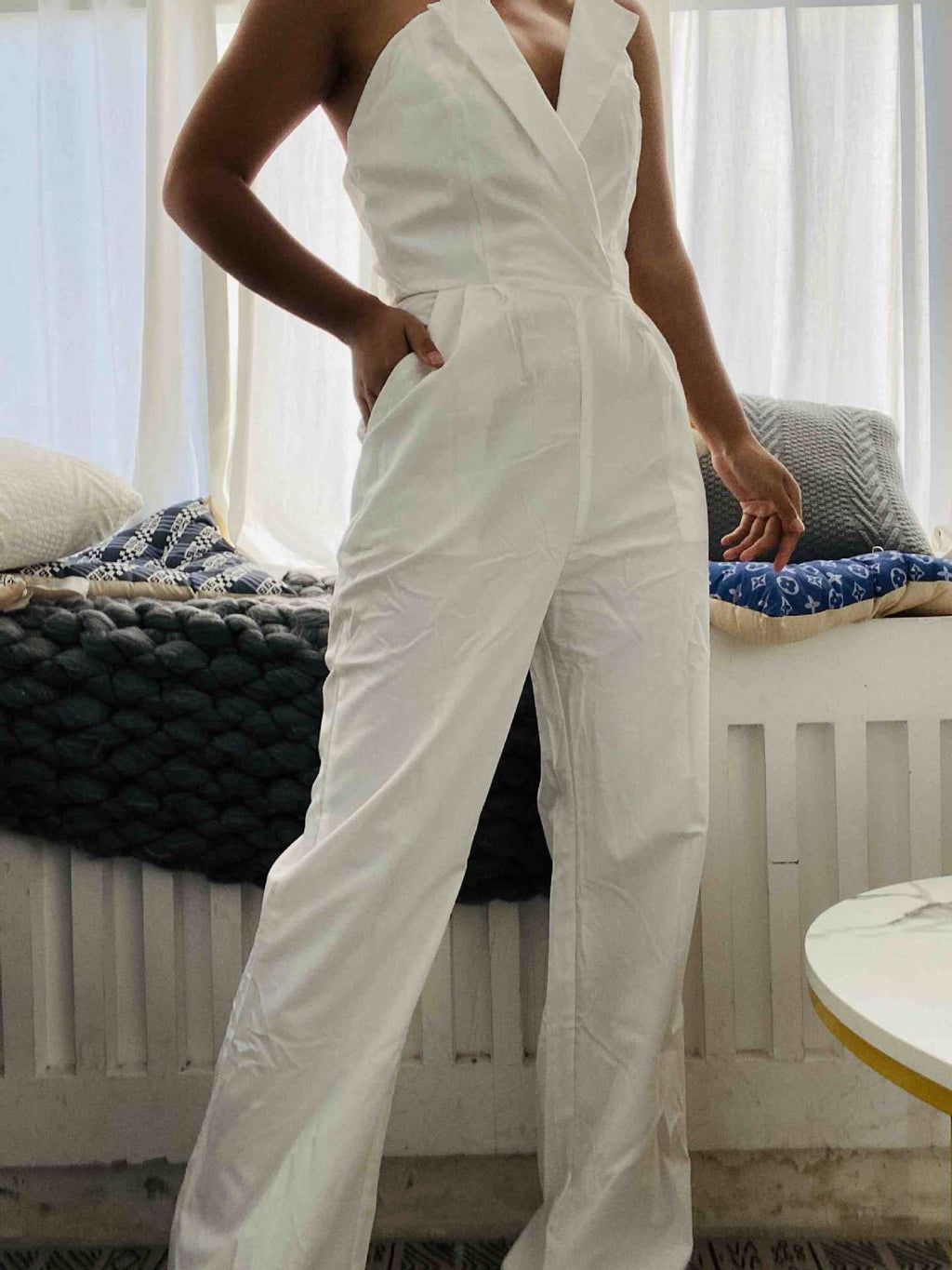 Valenzora | Asymmetrischer Revers-Jumpsuit mit mittlerer Taille für Pendler