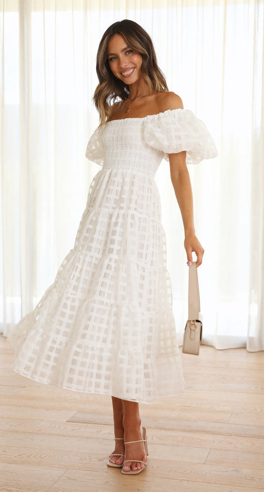 Valenzora | Women's dress with a single neck, lantern sleeves, layered seams