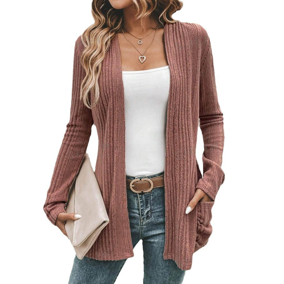 Feinstrick-Cardigan für Damen mit tiefem V-Ausschnitt und praktischen Taschen, Größe