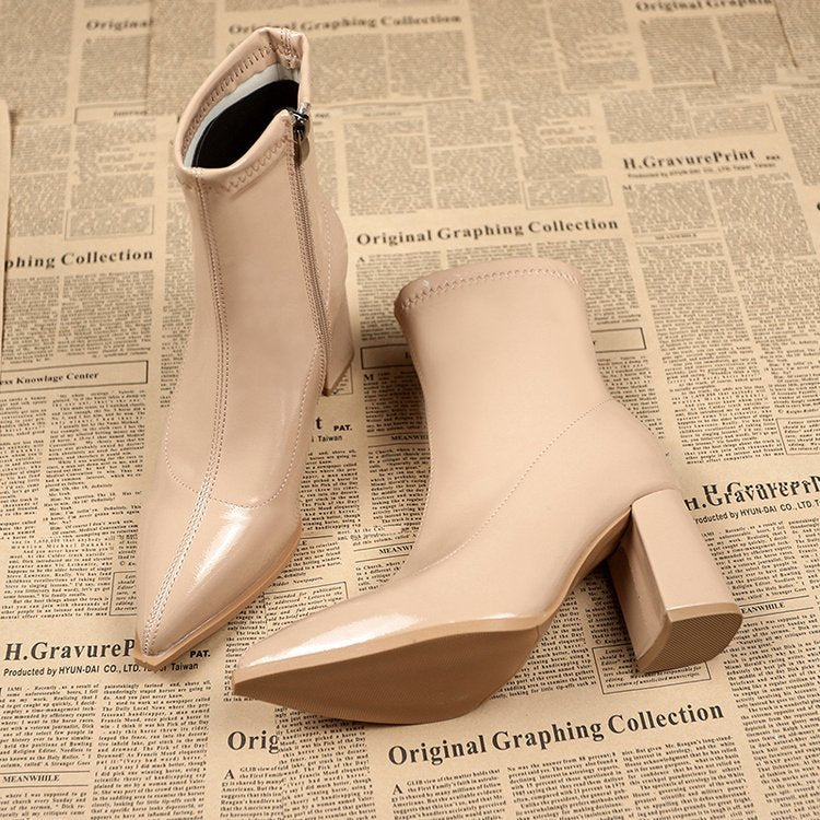 Valenzora | Patent leather ankle boots with block heel
