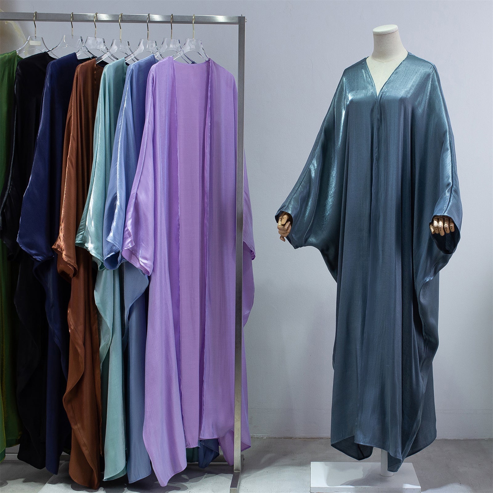 Größe des langen Cardigans für Damen