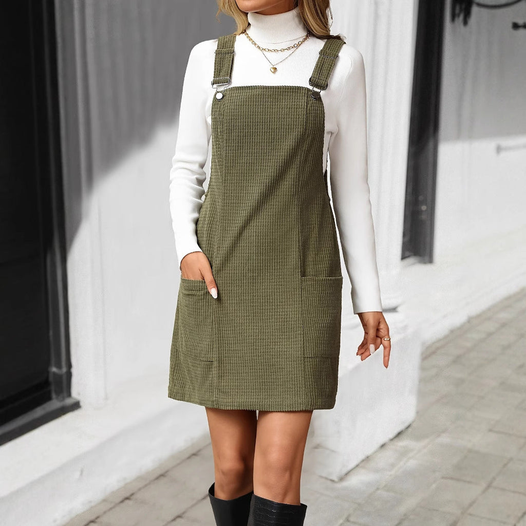 Damen-Latzkleid aus hochwertigem Cordmaterial mit praktischen Taschen, Größe