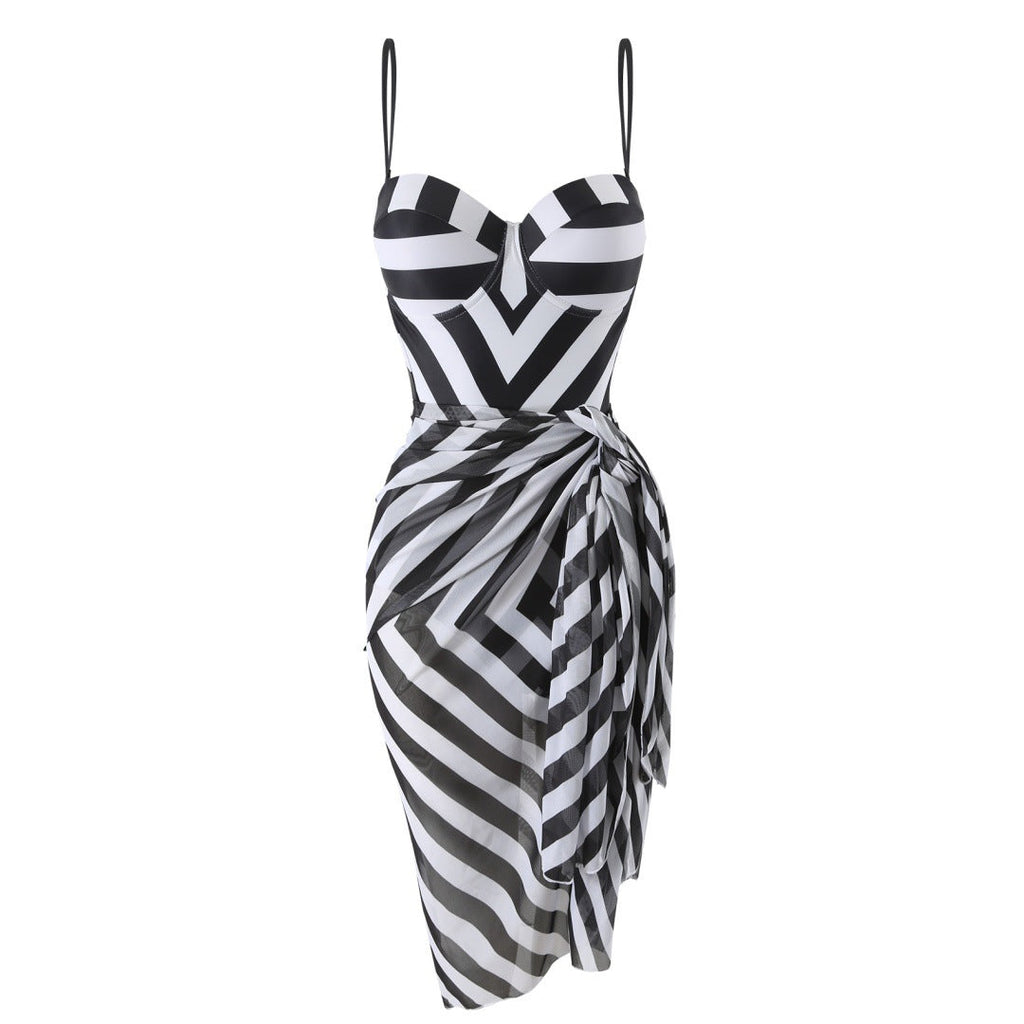 Damen-Abendkleid mit raffiniertem Wickeldesign und gestreiftem Oberteil, Größe