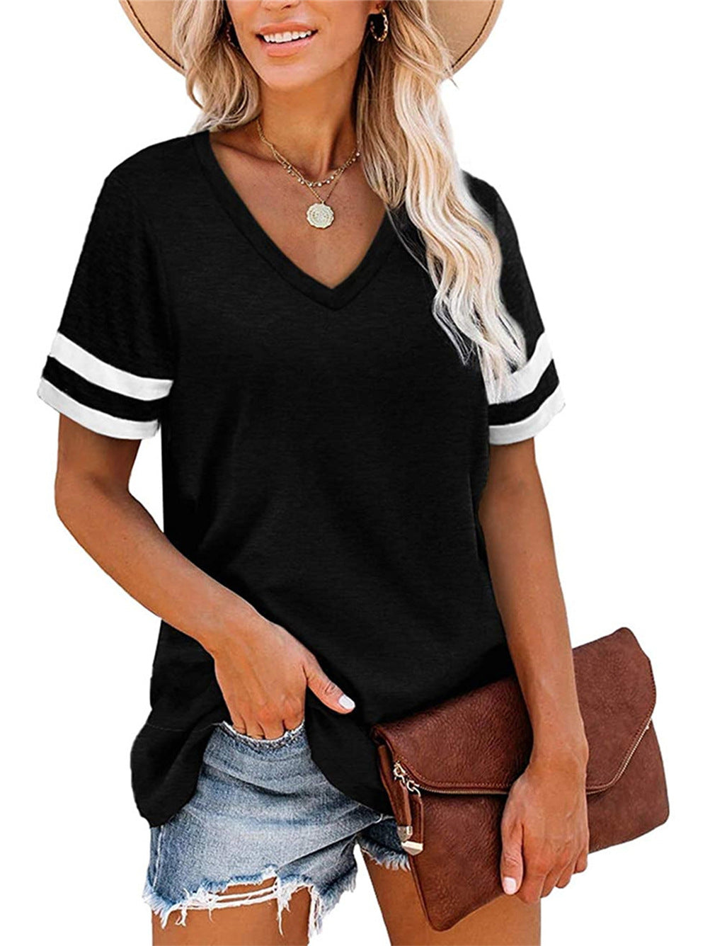 Women's V-neck T-shirt with sporty striped pattern and relaxed fit, size [size missing]