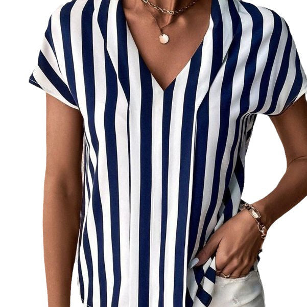 Damenbluse im eleganten Streifen-Design mit modernem V-Ausschnitt und kurzen Ärmeln, Größe [size missing]