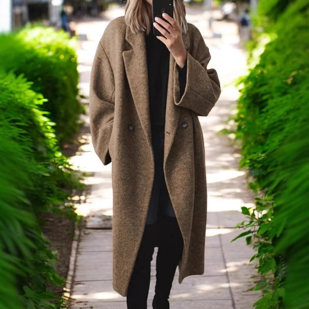 Oversize-Wollmantel für Damen mit elegantem Schnitt und dezenten Druckknöpfen, Größe S