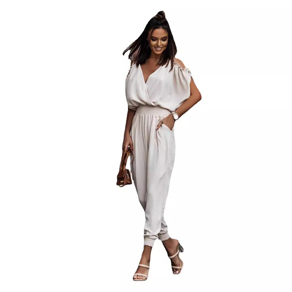 Women's stylish jumpsuit with a relaxed fit and sophisticated details, size S