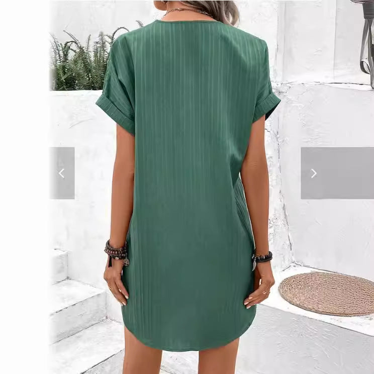 Women's short-sleeved dress with button placket and fine vertical stripe pattern, size