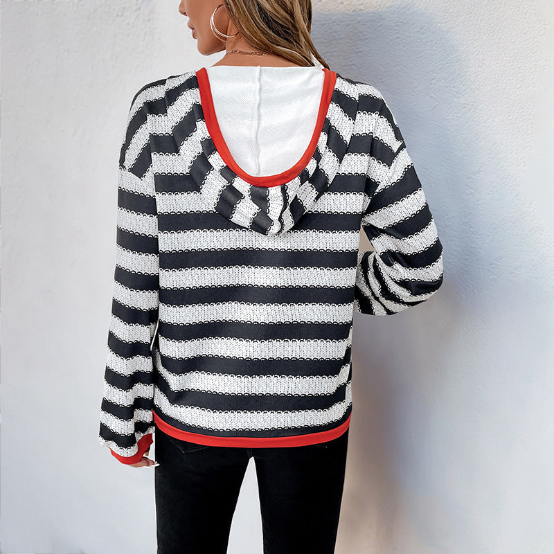 Damen-Kapuzenpullover mit modernem Streifenmuster und praktischer Kängurutasche, Größe S