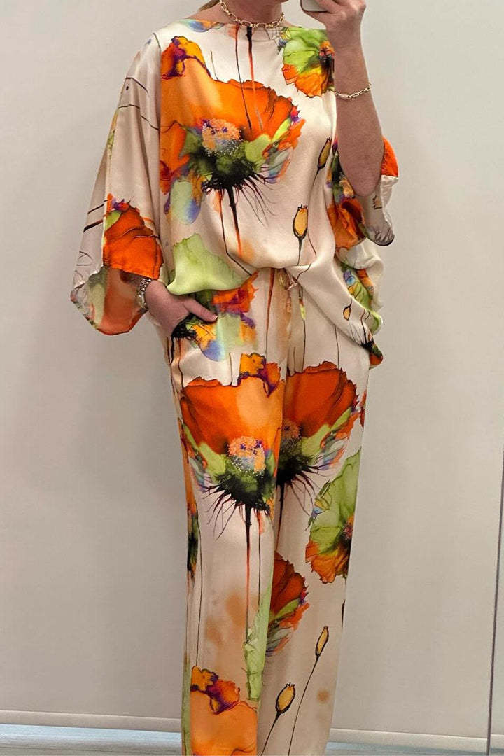 Valenzora | Elegantes, weit geschnittenes Set aus bedrucktem Satin mit einem Schulterträger