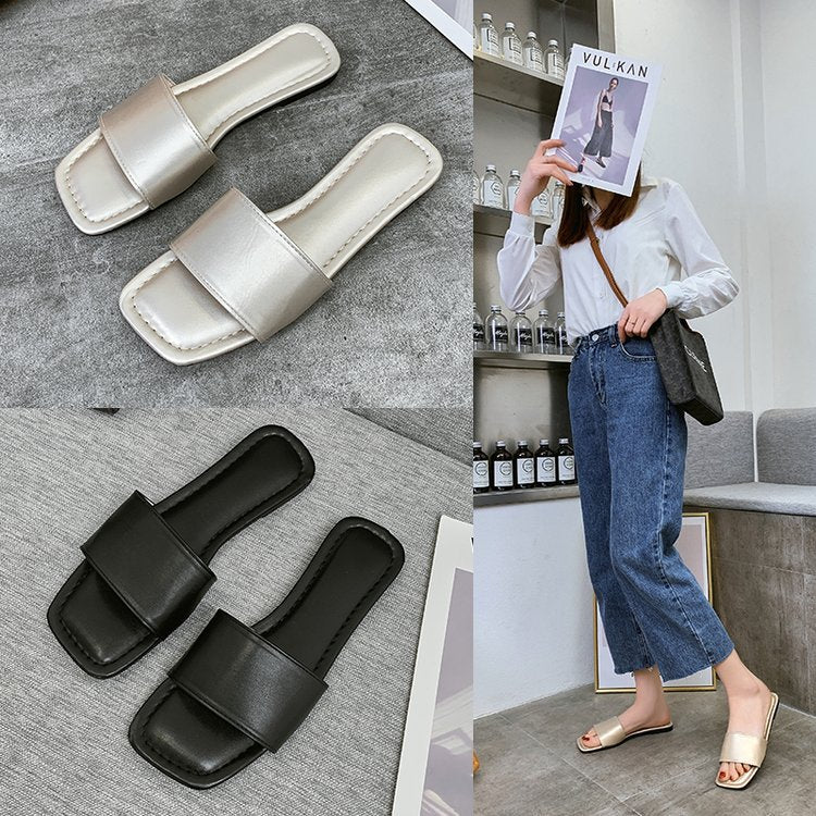 Women's open toe-post mules with an elegant design, size S