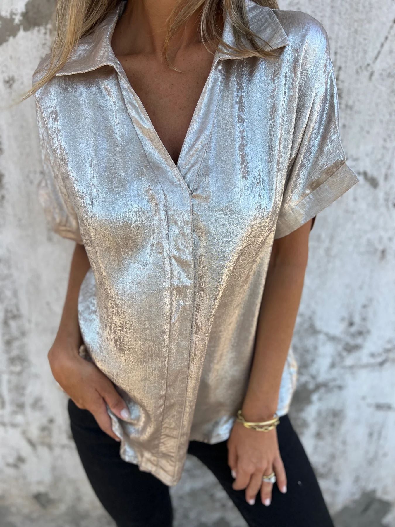Women's short-sleeved silk blouse with elegant sheen and fashionable lapel, size S