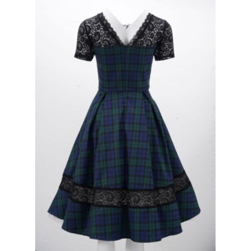 Women's evening dress with lace appliqués and a flowing skirt, size Valenzora
