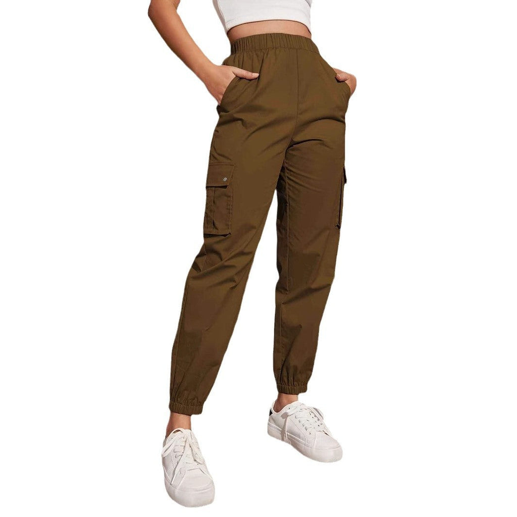 Women's cargo trousers with ergonomic cut and practical pockets, size S