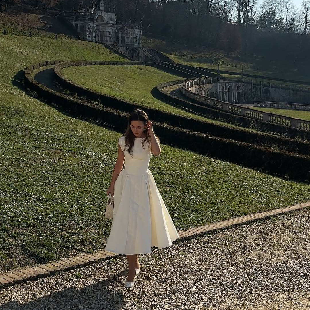 Damen A-Linien-Kleid mit elegantem Bustier-Oberteil und schwingendem Rock, Größe