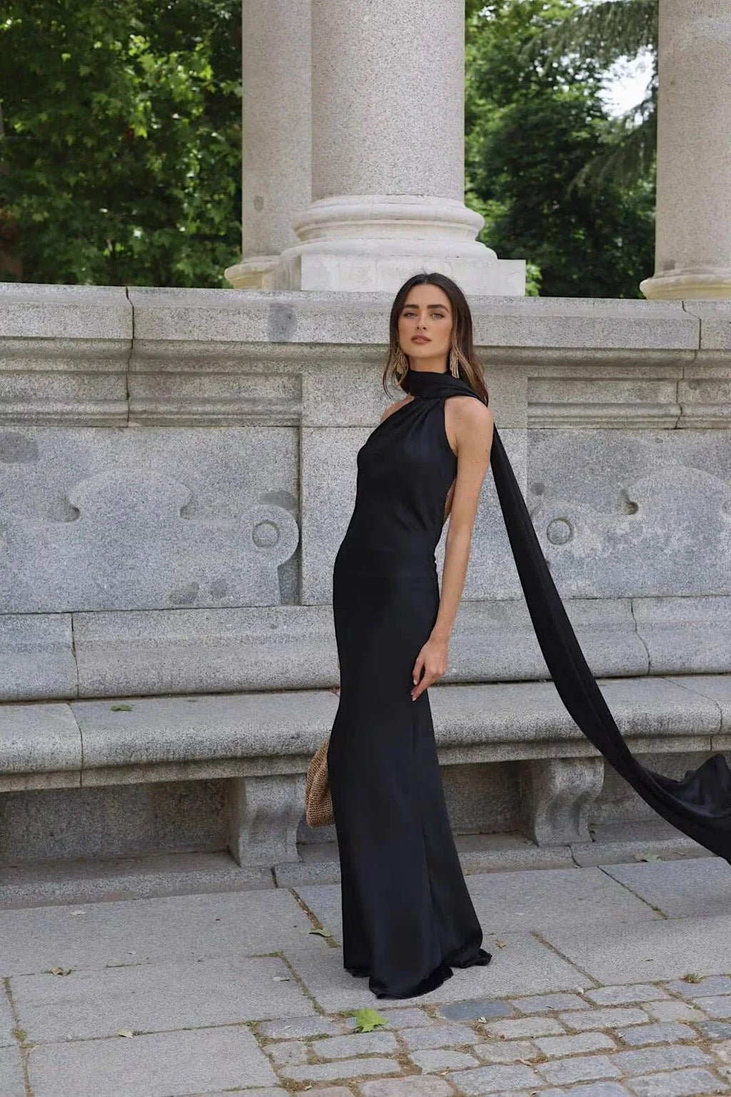 Women's evening dress with elegant stand-up collar and voluminous cape, size S