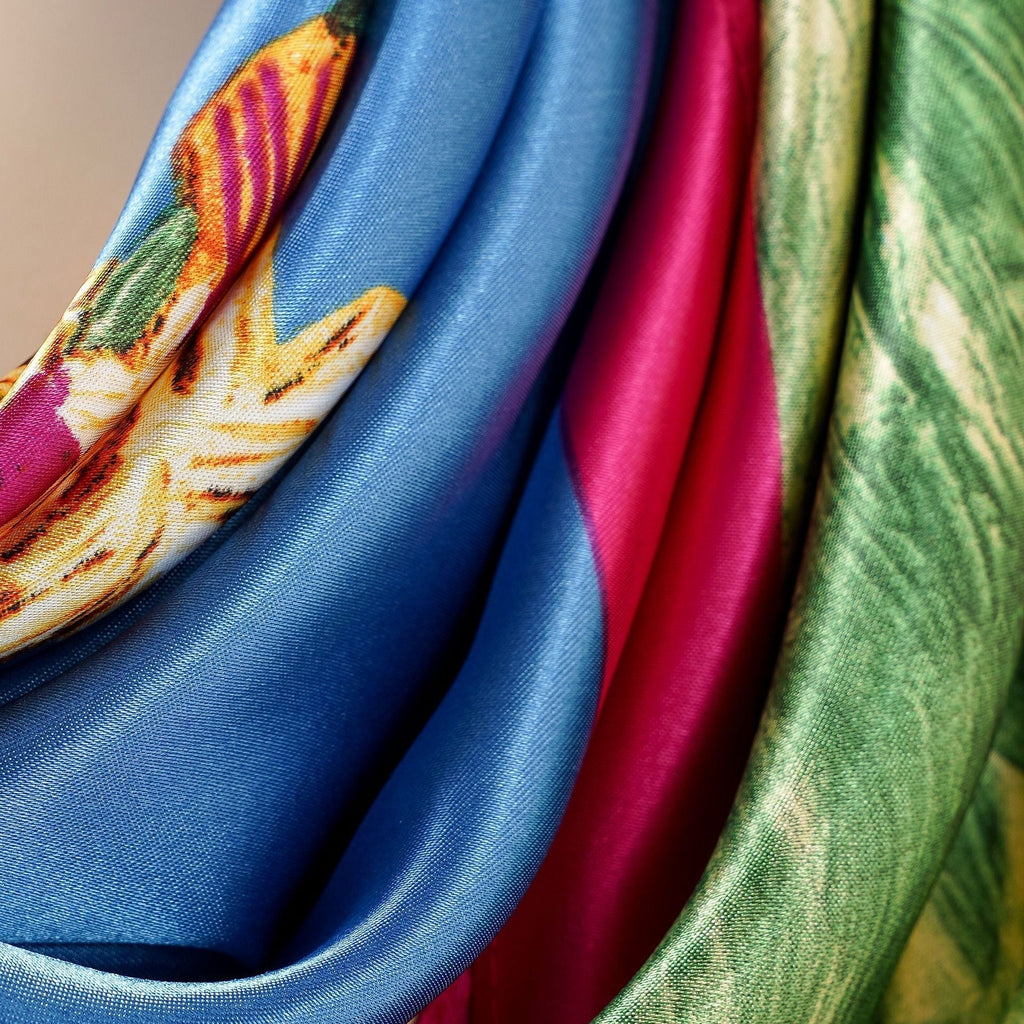 Women's silk scarf with artistic floral design and luxurious sheen, size Valenzora