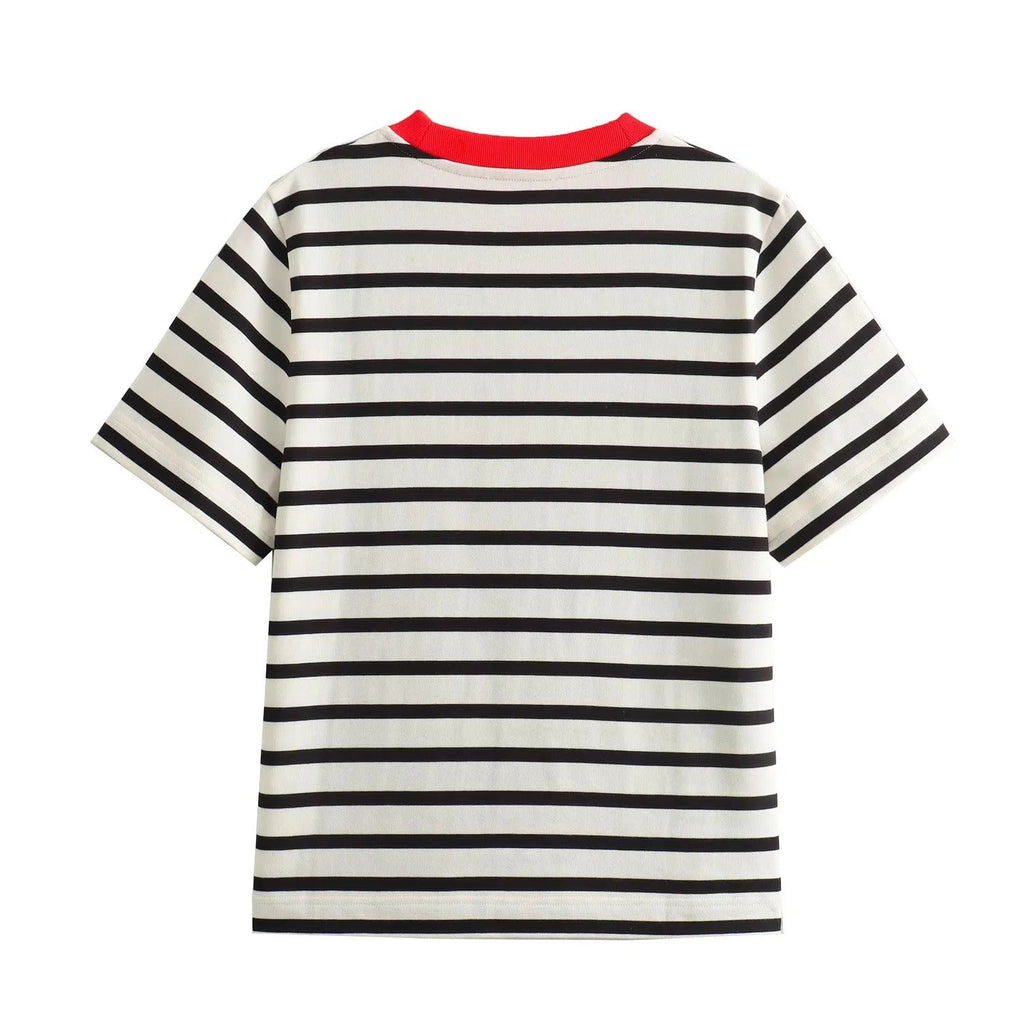 Women's casual T-shirt with contrasting collar and relaxed striped pattern, size