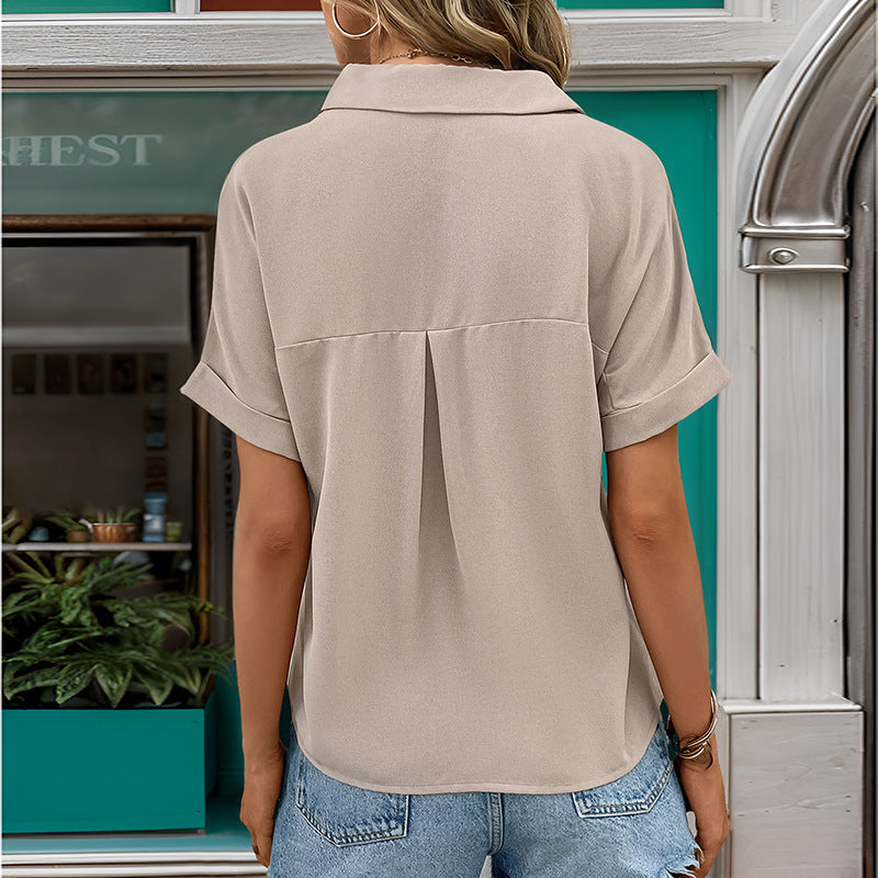 Women's short-sleeved blouse with button placket and chest pocket, size