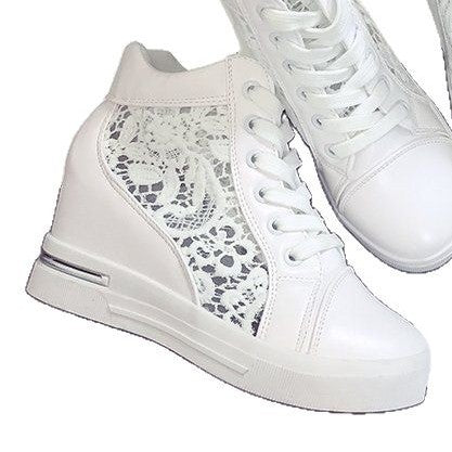 Women's wedge sneakers with fashionable lace detail and casual metallic finish, size Valenzora